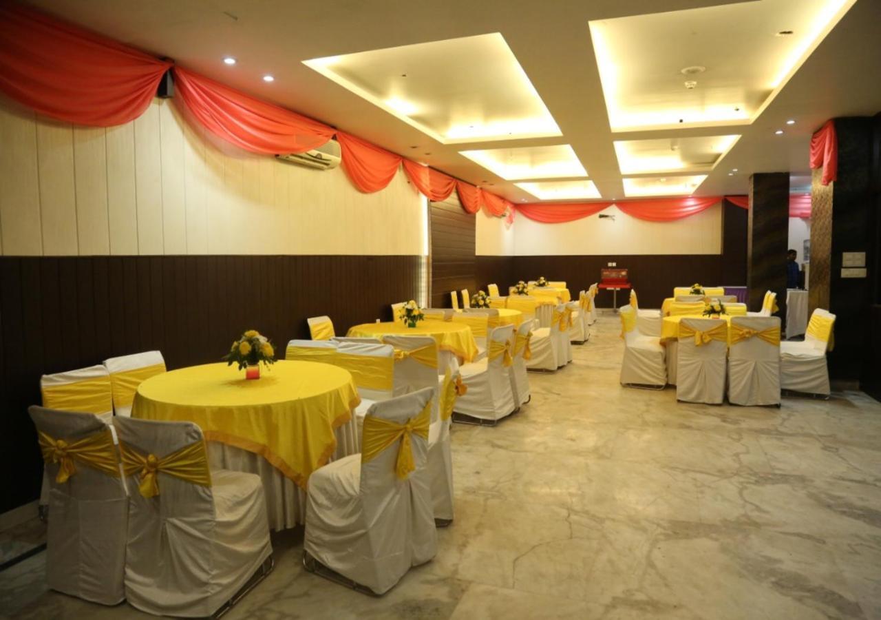 Hotel Loto - Sector 66 Noida Zewnętrze zdjęcie