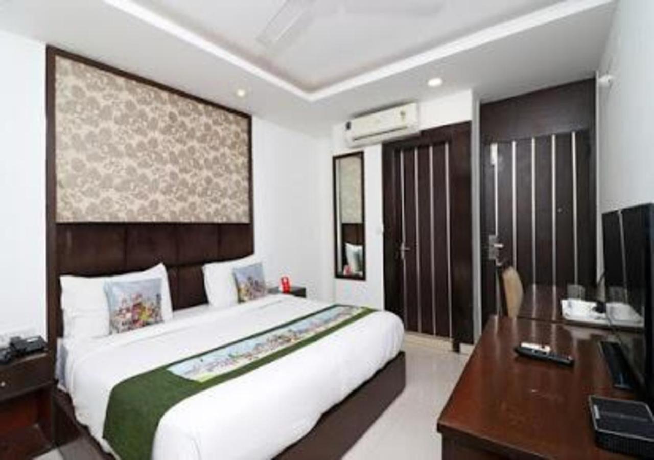 Hotel Loto - Sector 66 Noida Zewnętrze zdjęcie