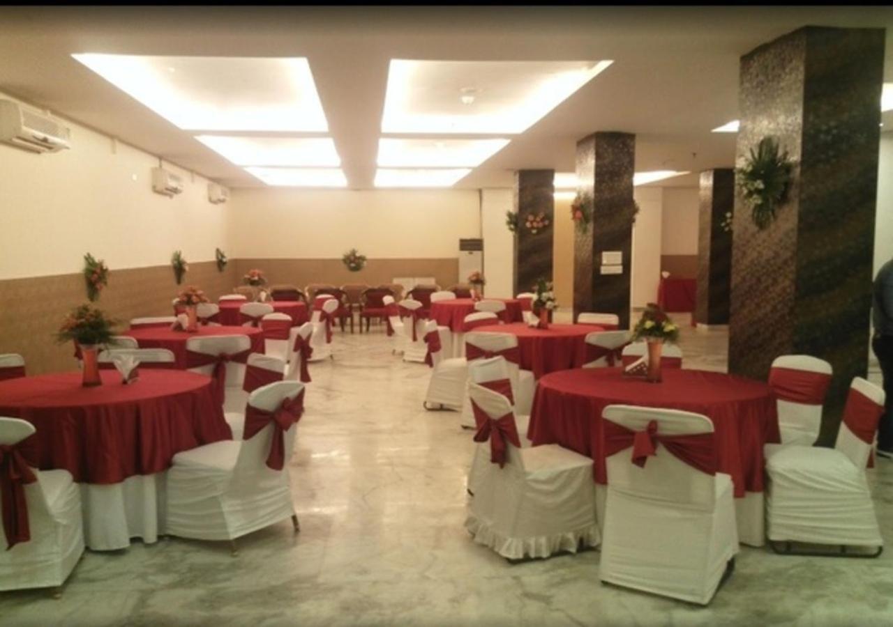 Hotel Loto - Sector 66 Noida Zewnętrze zdjęcie