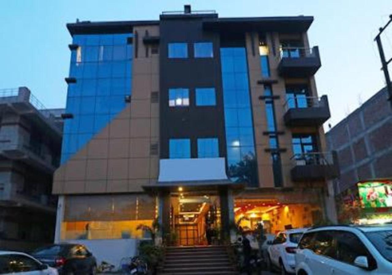 Hotel Loto - Sector 66 Noida Zewnętrze zdjęcie
