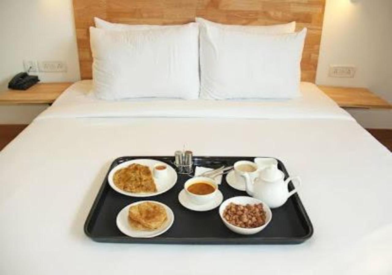Hotel Loto - Sector 66 Noida Zewnętrze zdjęcie