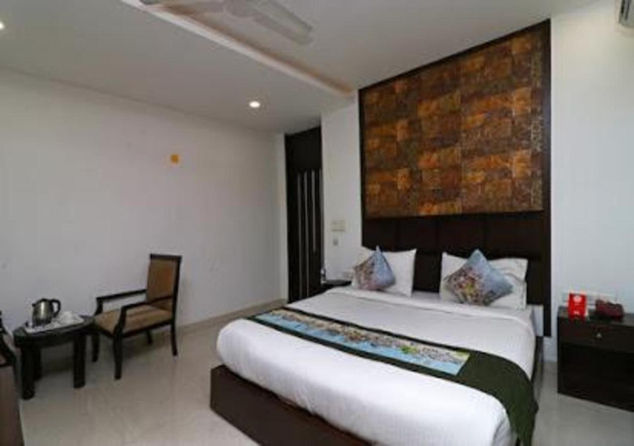 Hotel Loto - Sector 66 Noida Zewnętrze zdjęcie